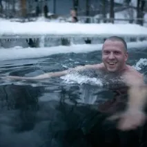 Купання в ополонці в Санкт-Петербурзі купання