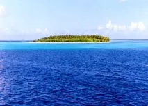Безлюдні острови світу безлюдні