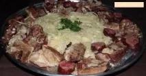 Дуже смачний бешбармак, блюдо тюркських народів, здатне об’єднати всю родину надзвичайно. дуже