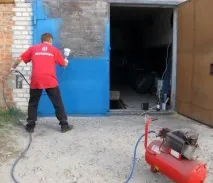 Фарбування воріт вибір матеріалів для якісного фарбування фарбування