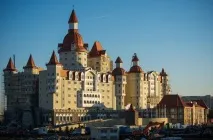 готелів