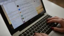 Роскомнагляд заблокував китайський месенджер WeChat - РІА Новини китайський