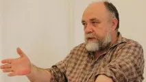 повернулися