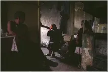 повернулися