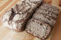 Скільки калорій у чорному хлібі, ніж вінкорисний калорій