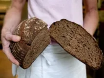 Скільки калорій у чорному хлібі, ніж вінкорисний скільки