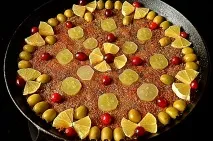 Солянка м’ясна на сковороді ясна