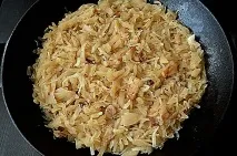 Солянка м’ясна на сковороді сковороді