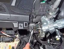 Зняття рульової колонки та заміна елементів проміжного валу Hyundai Solaris зняття