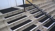 Вуличні сходи для сходів покриття гумове, пластикове та дерев’яне, килимки еко на два щаблі сходів