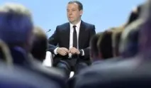 Опора України незамінний Медведєв, непотоплюваний Сердюков опора