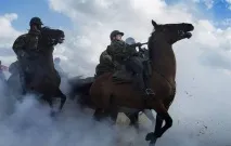 10 божевільних тренувань, які практикуються в арміях різних країн світу арміях