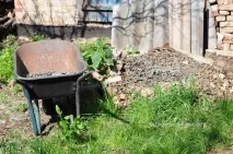 Бетонний паркан на дачі своїми руками паркан