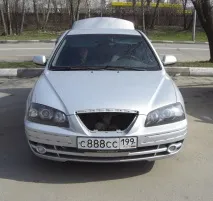 Hyundai Elantra - сплав динаміки та стилю › Logbook › 40. Фарбування молдингів у колір кузова сплав