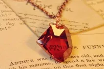 Що ми знаємо про філософський камінь – правда і домисли камінь