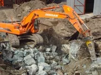 Довбання та руйнування, Довбання та руйнування відбійним молотком, Руйнування будівельних руйнування