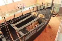 Стародавній корабель з дна моря - Військовий огляд військовий