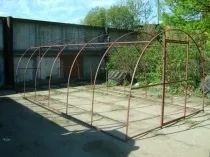 Етапи виготовлення теплиць своїми руками, відео поради щодо вибору фундаменту такріплення каркасу, теплиць