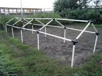 Етапи виготовлення теплиць своїми руками, відео поради щодо вибору фундаменту такріплення каркасу, виготовлення