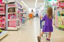 Як маркетологи заробляють на звичках та страхах дітей - New Retail заробляють