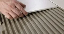 Який клей краще для плитки Різновиди клейових складів який