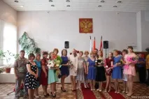 Як виховати медаліста, Холмівська середня школа холмівська