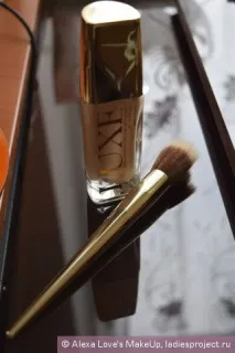 Пензель для нанесення тонального крему та рум’ян Luxe від Avon – відгуки покупців тонального