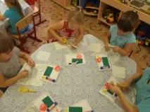 Конструювання з паперу «Яскравий мухоморчик» Папір