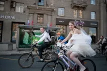 На каяках та з акулами топ-6 найнезвичайніших весіль світу акулами