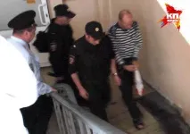 Батька-душогуба виписали з лікарні батька-душогуба