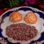 Парові дієтичні котлети з курячої грудки з морквою курячої