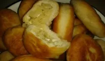 Тістечка з капустою в духовці і смажені на сковороді тістечка