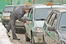 Чому саратовців, як і раніше, возять таксисти-нелегали раніше