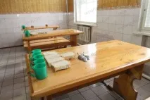 лікарні