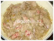 Листковий салат з курячою печінкою листковий