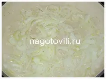 Листковий салат з курячою печінкою салат
