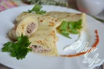 Тонкі млинці з м’ясом на молоці. тонкі