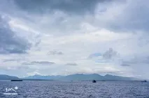 Вулкан Іджен на острові Ява Індонезією на мопеді острові
