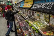 Всім санкціям на зло що купують українці у фінських супермаркетах - НОВИНИ У ФОТОГРАФІЯХ санкціям