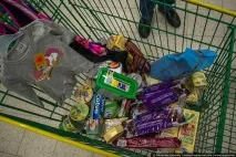 Всім санкціям на зло що купують українці у фінських супермаркетах - НОВИНИ У ФОТОГРАФІЯХ купують