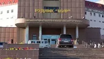 Затиснуті в «Світі» затиснуті
