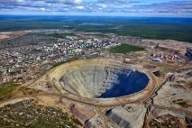 Затиснуті в «Світі» світі