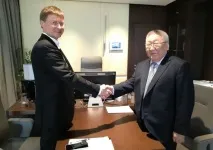 Затиснуті в «Світі» затиснуті