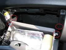 Заміна салонного фільтра Mitsubishi Pajero Sport заміна