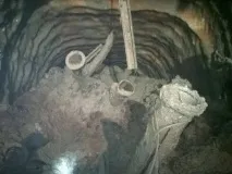 Затиснуті в «Світі» світі