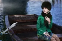 Смарагдовий колір в одязі – аристократичний та модний аристократичний
