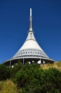 Місто Ліберець та телевізійна вежа «Йештед» місто