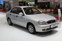 Які нові авто шукають українці на авто
