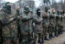 Як Мінськ бореться з білоукраїнськими ополченцями, що поїхали на Донбас Білоукраїнсія Колишній СРСР ополченцями