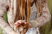 Як зробити кучері праскою або як завити волосся в домашніх умовах - Woman XO кучері